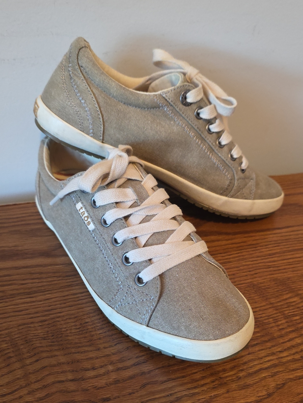 Taos Star Canvas Comfort Lace Up Sneakers